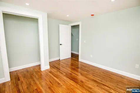 25 Windsor Drive Dumont NJ 07628