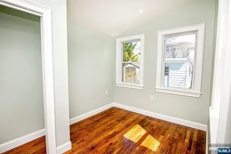 25 Windsor Drive Dumont NJ 07628