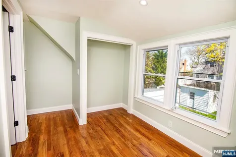 25 Windsor Drive Dumont NJ 07628