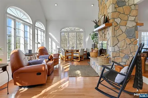 15 Skytop Drive Denville Township NJ 07834