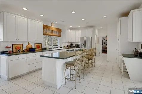 15 Skytop Drive Denville Township NJ 07834