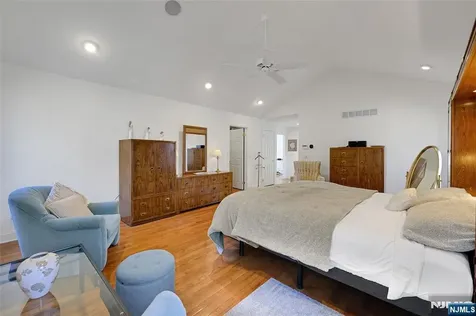 15 Skytop Drive Denville Township NJ 07834