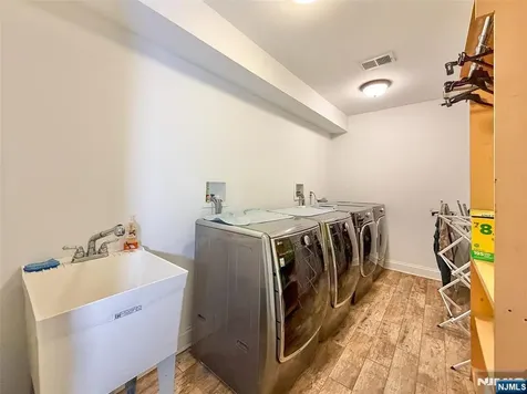 20 Franklin Avenue Wallington NJ 07057