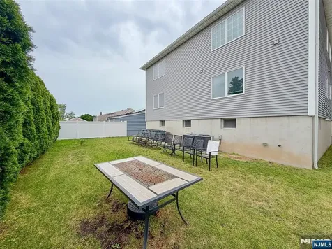 20 Franklin Avenue Wallington NJ 07057
