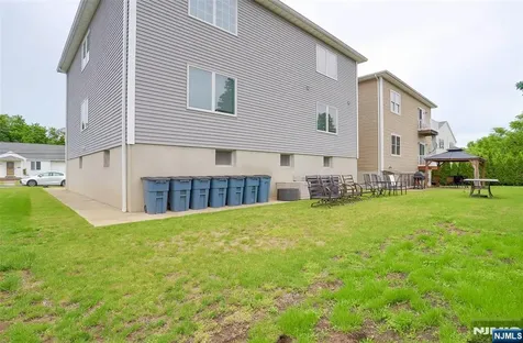 20 Franklin Avenue Wallington NJ 07057