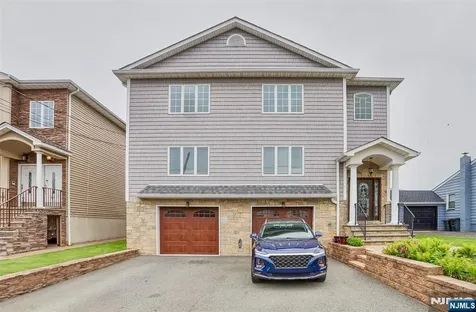 20 Franklin Avenue Wallington NJ 07057