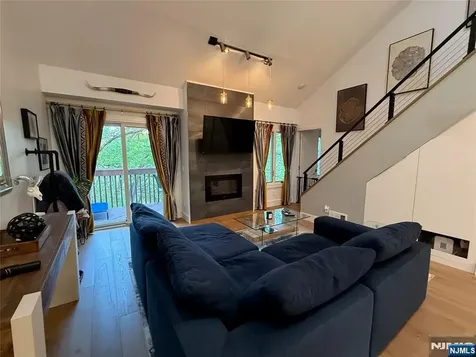 50 Red Oak Terrace Jefferson Township NJ 07438
