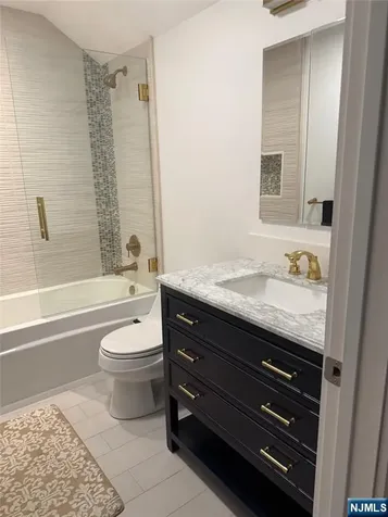 50 Red Oak Terrace Jefferson Township NJ 07438