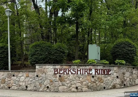 50 Red Oak Terrace Jefferson Township NJ 07438