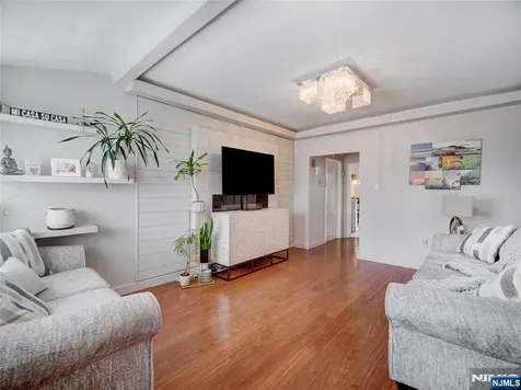 1507 Hiawatha Avenue Hillside NJ 07205