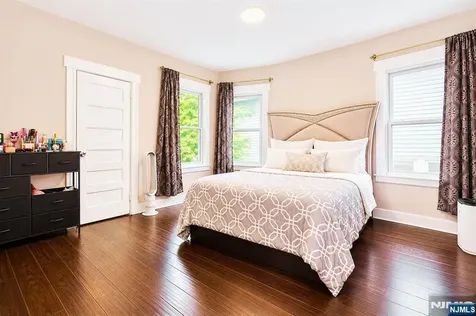 26 22nd Street East Orange NJ 07017