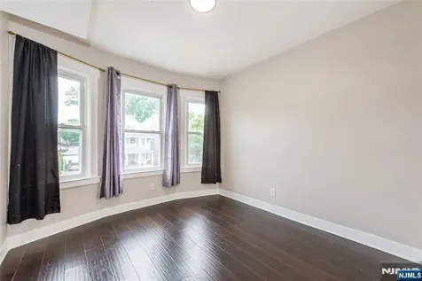 26 22nd Street East Orange NJ 07017