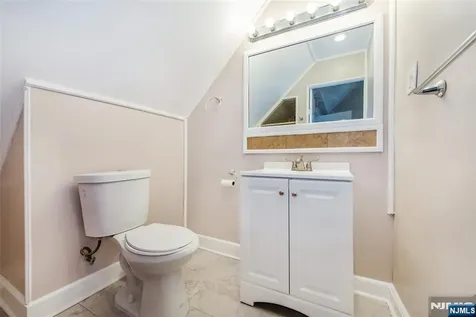 26 22nd Street East Orange NJ 07017