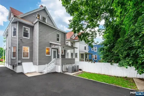 26 22nd Street East Orange NJ 07017