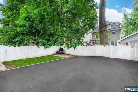 26 22nd Street East Orange NJ 07017