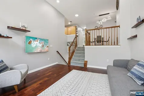 351 Oswego Court West New York NJ 07093