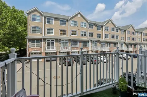 351 Oswego Court West New York NJ 07093