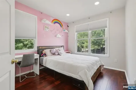 351 Oswego Court West New York NJ 07093