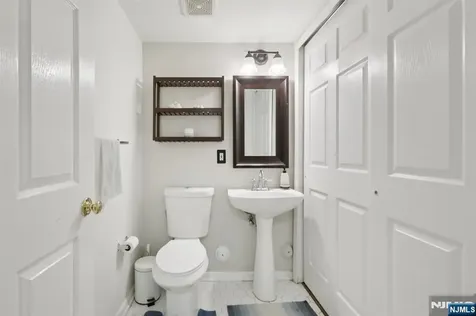 351 Oswego Court West New York NJ 07093