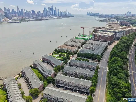351 Oswego Court West New York NJ 07093