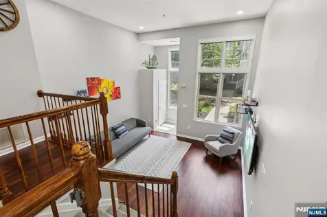 351 Oswego Court West New York NJ 07093