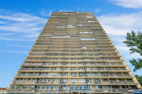 6040 Boulevard East West New York NJ 07093