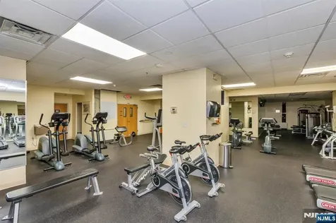 6040 Boulevard East West New York NJ 07093