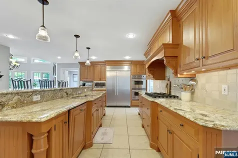 711 Pine Lake Drive Twp Of Washington NJ 07676