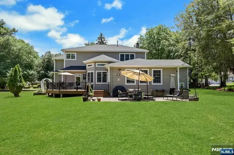711 Pine Lake Drive Twp Of Washington NJ 07676