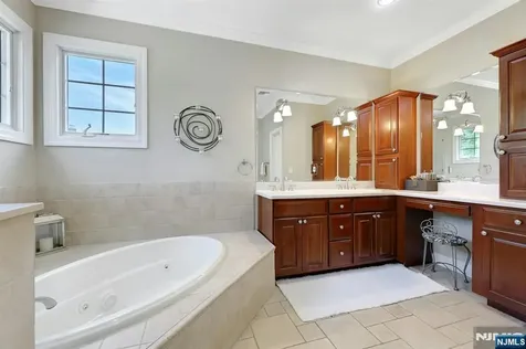 711 Pine Lake Drive Twp Of Washington NJ 07676