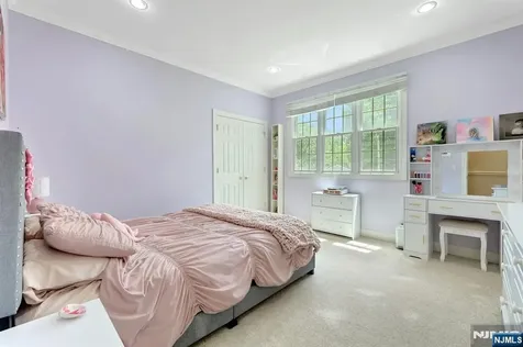 711 Pine Lake Drive Twp Of Washington NJ 07676