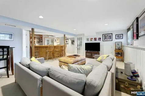 711 Pine Lake Drive Twp Of Washington NJ 07676