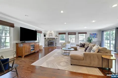 711 Pine Lake Drive Twp Of Washington NJ 07676