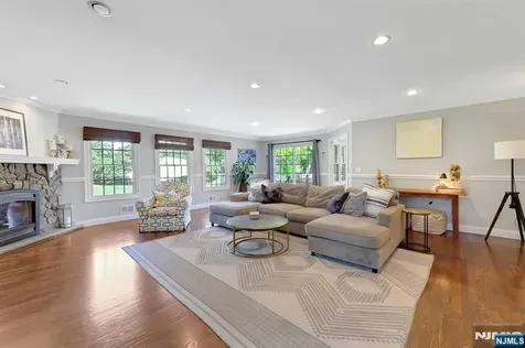 711 Pine Lake Drive Twp Of Washington NJ 07676