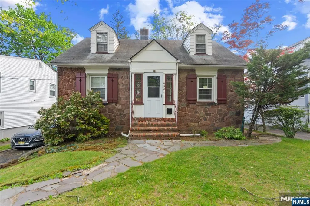 433 Mount Pleasant Avenue West Orange NJ 07052