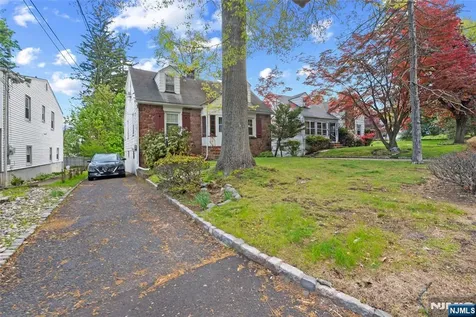 433 Mount Pleasant Avenue West Orange NJ 07052