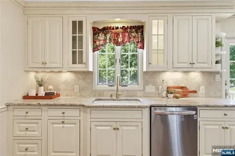 20 Coachman Court Berkeley Heights NJ 07922
