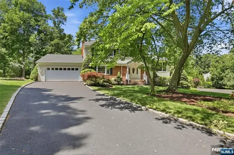 20 Coachman Court Berkeley Heights NJ 07922