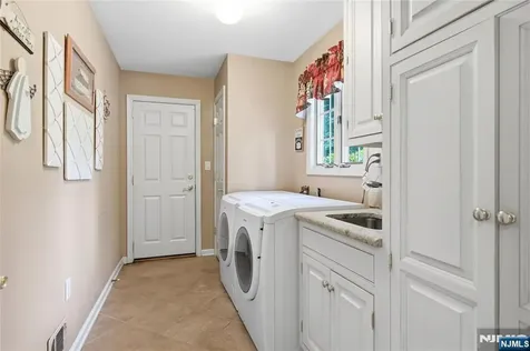 20 Coachman Court Berkeley Heights NJ 07922