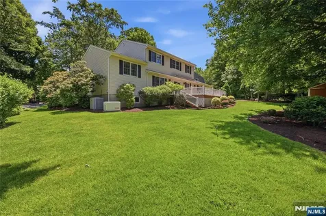 20 Coachman Court Berkeley Heights NJ 07922