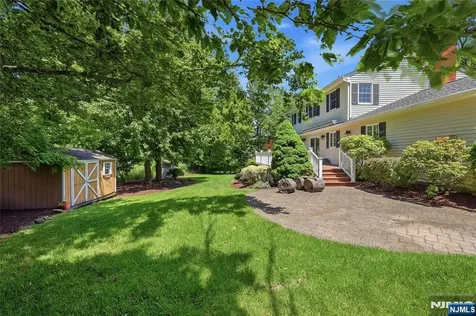 20 Coachman Court Berkeley Heights NJ 07922