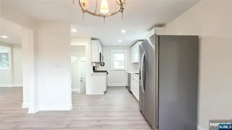 564 Maple Avenue Teaneck NJ 07666