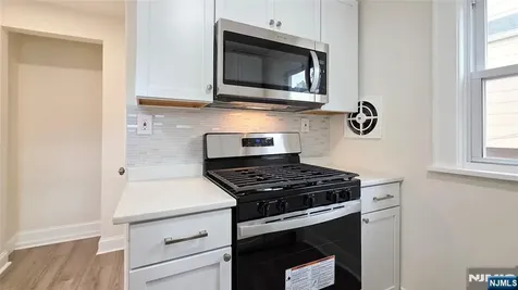 564 Maple Avenue Teaneck NJ 07666