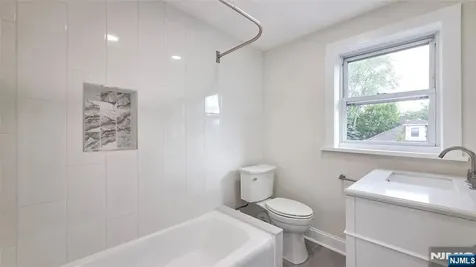 564 Maple Avenue Teaneck NJ 07666