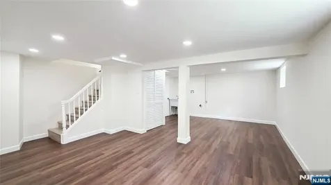 564 Maple Avenue Teaneck NJ 07666