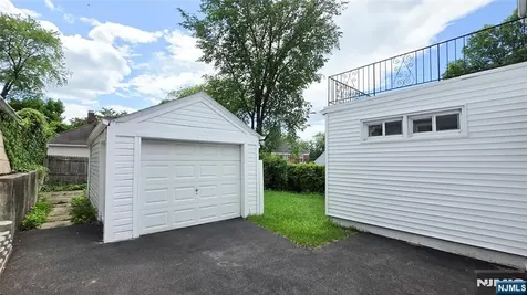 564 Maple Avenue Teaneck NJ 07666