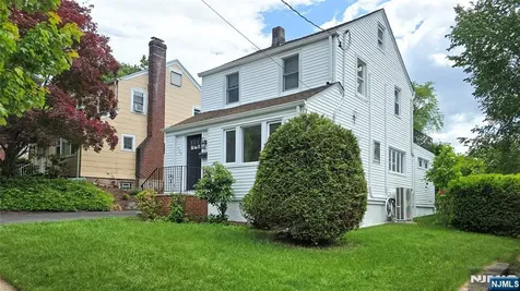 564 Maple Avenue Teaneck NJ 07666