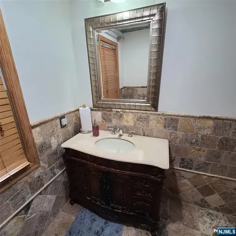 526 Moonachie Avenue Wood Ridge NJ 07075