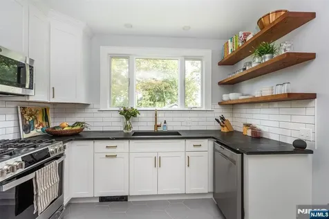 85 Hawthorne Avenue Glen Ridge NJ 07028
