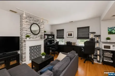 21-23 Fitzherbert Street Bloomfield NJ 07003
